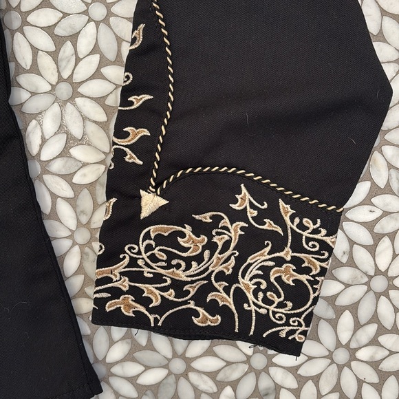 Women's Scully Scroll Embroidered Long Sleeve Pearl Snap Western Shirt, Size L - Picture 7 of 12